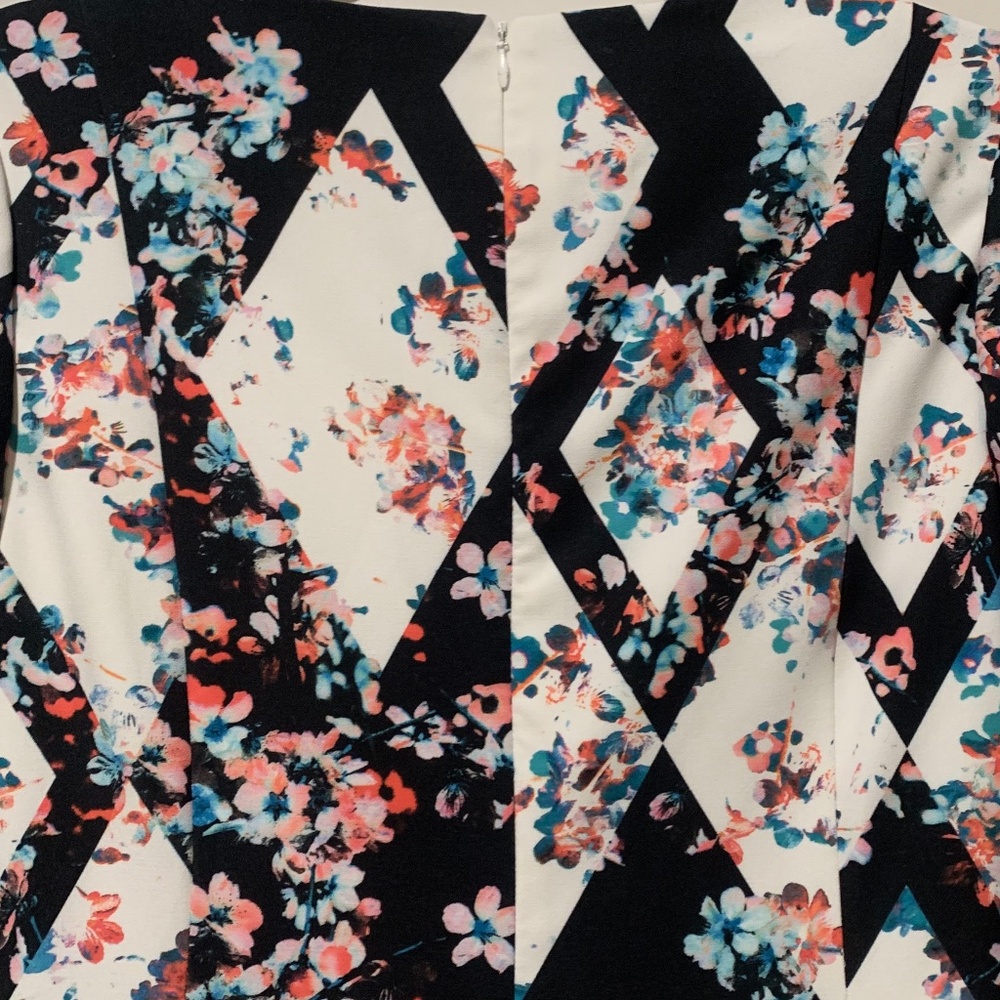 L.K. Bennet Crystal Floral Sheath Dress Short Sleeves 8 - Picture 9 of 10